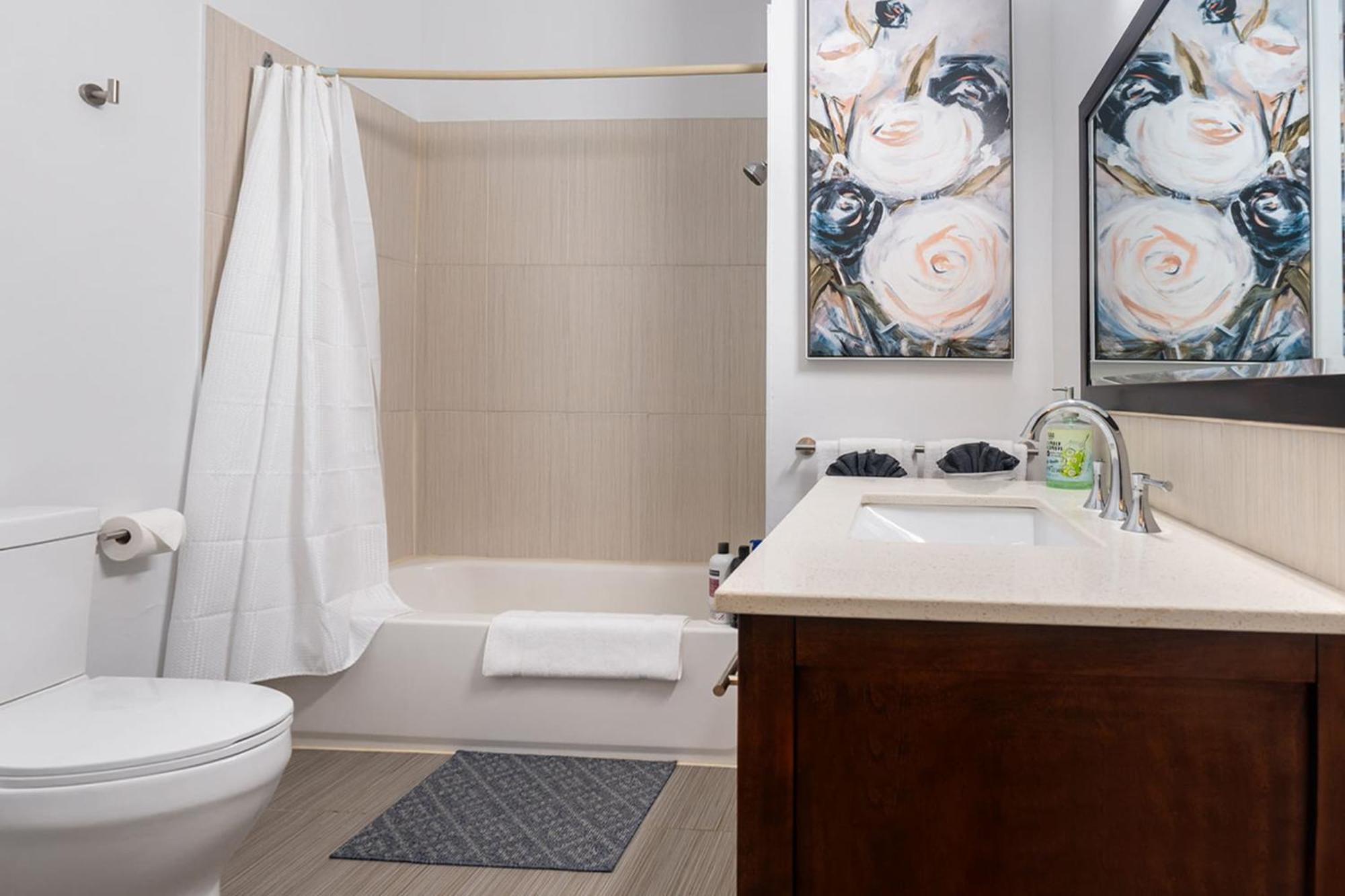 Bedroom In The Corso Italia Neighbourhood Toronto Exterior photo